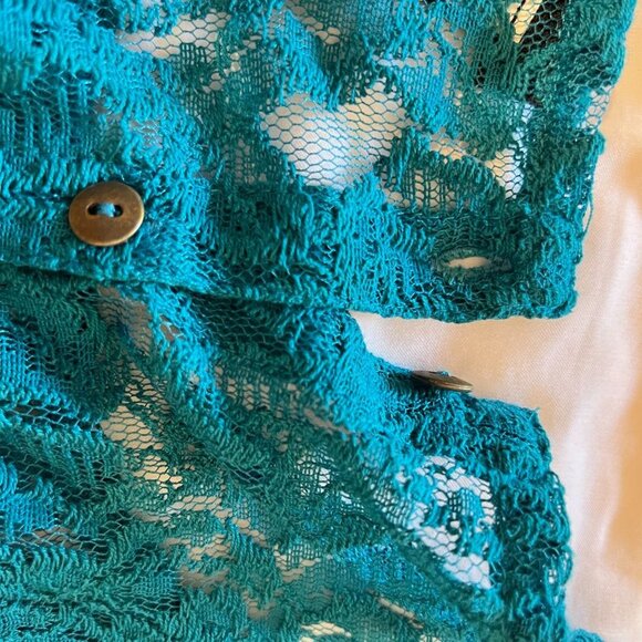 Torrid blouse womens teal color, all lace, size 2(SALE) - Picture 9 of 11